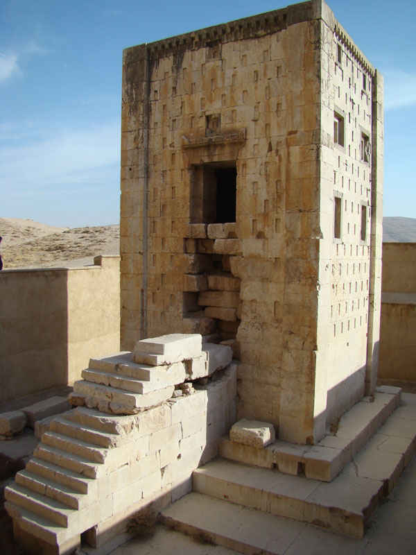 محل نگهداری درفش کاویانی
