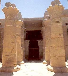 هیبیس، کاخ داریوش هخامنش در مصر