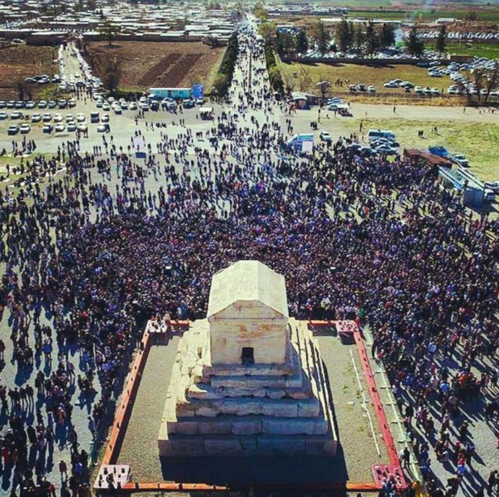 تحویل سال جدید در کنار مقبره کورش بزرگ