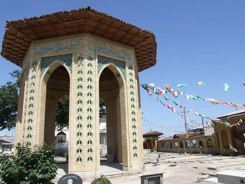 مقبره میرزا کوچک خان