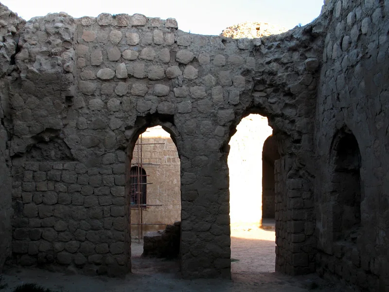 داخل كاخ سروستان