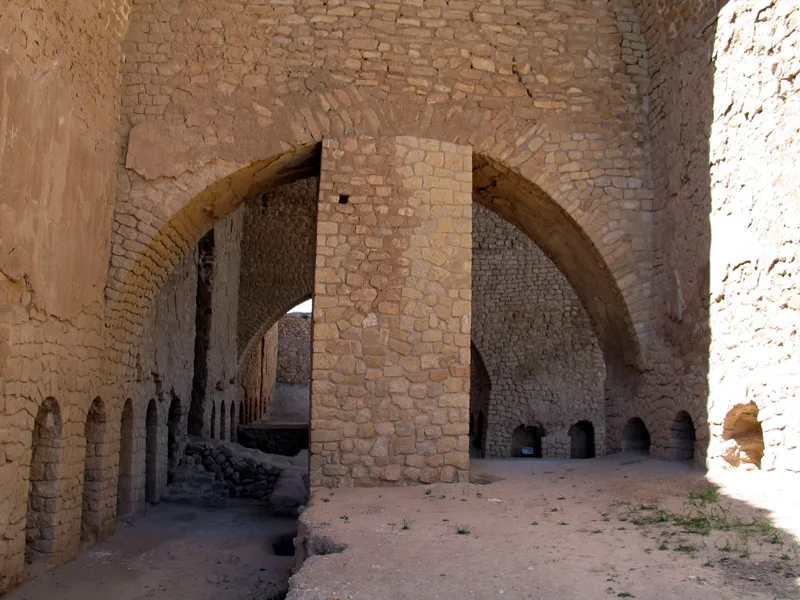 نماي داخل كاخ سروستان