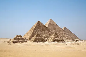 300px-All_Gizah_Pyramids[1]