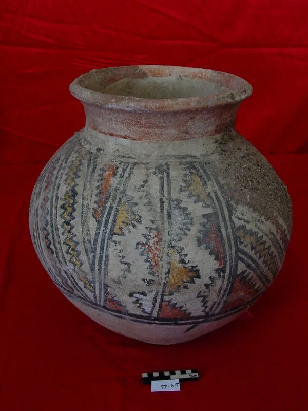نمونه سفال مكشوف از شهر سوخته