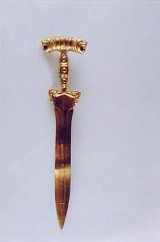 Achaemenid Akinake sword 3
