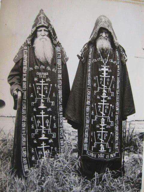 پوشش روحانیون ارتدکس روسیه در حدود 1910
