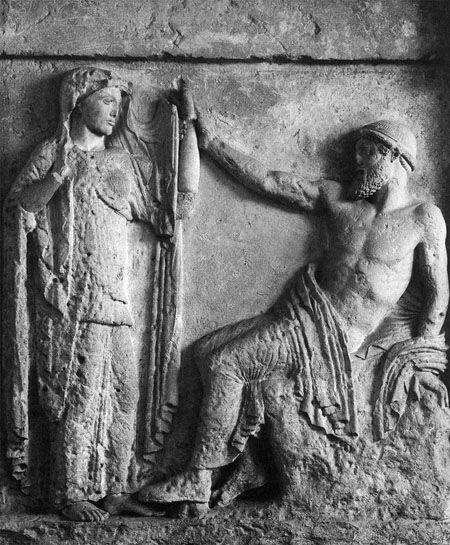 هرا چون همسری مطیع به زئوس که مچ دستش را گرفته نزدیک می شود. کتیبه ی نقش دار سر در معبد سلینونت (موزه ی پالرم) 