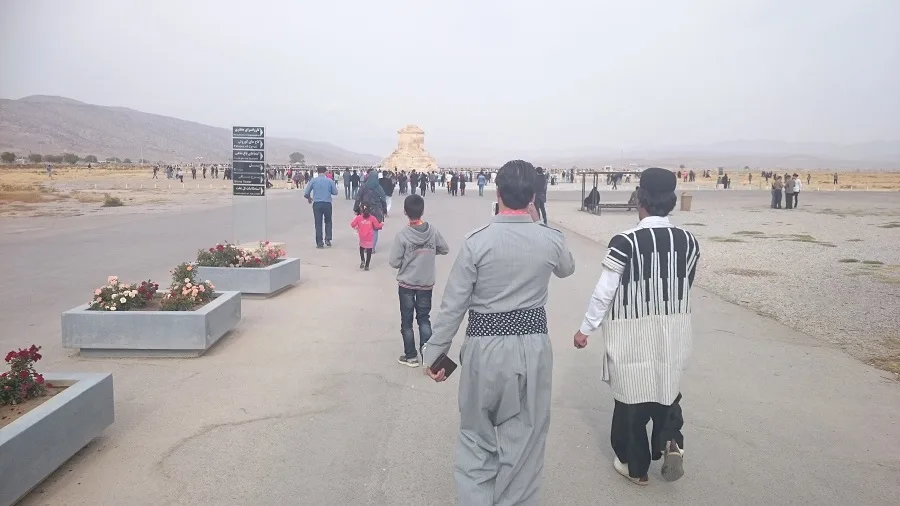 اقوام ایرانی در پاسارگاد